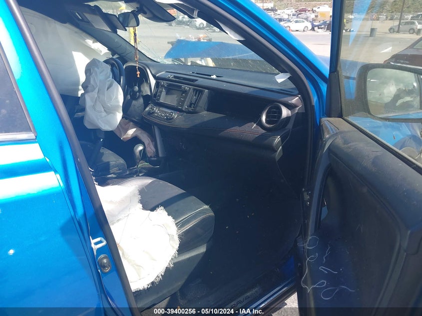 VIN JTMNFREV1HJ115094 2017 TOYOTA RAV4 SE