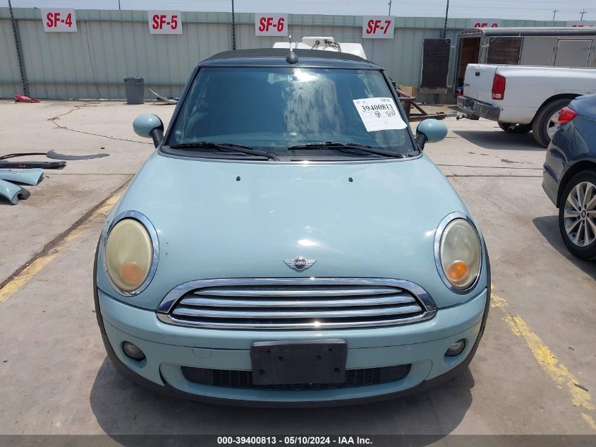 2011 Mini Cooper VIN: WMWZN3C53BT133738 Lot: 39400813