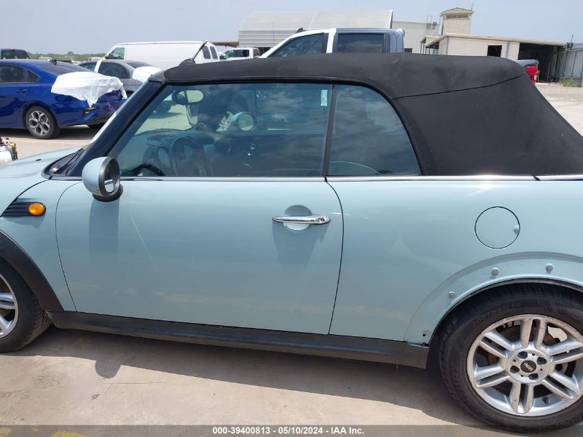 2011 Mini Cooper VIN: WMWZN3C53BT133738 Lot: 39400813