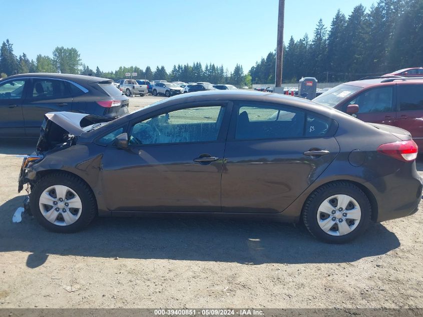 2018 Kia Forte Lx VIN: 3KPFK4A77JE174681 Lot: 39400851