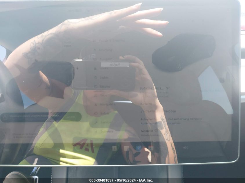 2023 Tesla Model Y Awd/Long Range Dual Motor All-Wheel Drive VIN: 7SAYGDEE6PF843869 Lot: 39401097