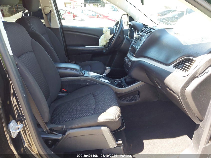 VIN 3C4PDCAB3HT637029 2017 DODGE JOURNEY SE
