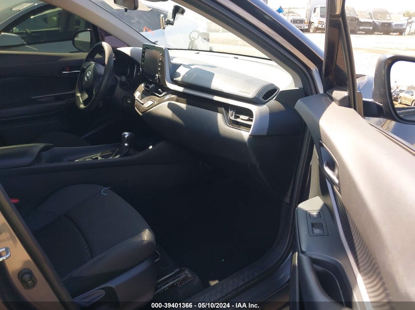 2021 Toyota C-Hr Le VIN: JTNKHMBX5M1096318 Lot: 39401366