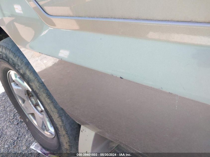 2002 Cadillac Escalade Standard VIN: 1GYEK63N42R110679 Lot: 39401503