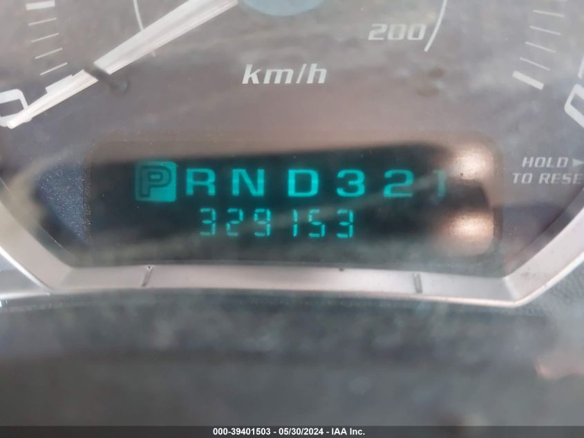 2002 Cadillac Escalade Standard VIN: 1GYEK63N42R110679 Lot: 39401503