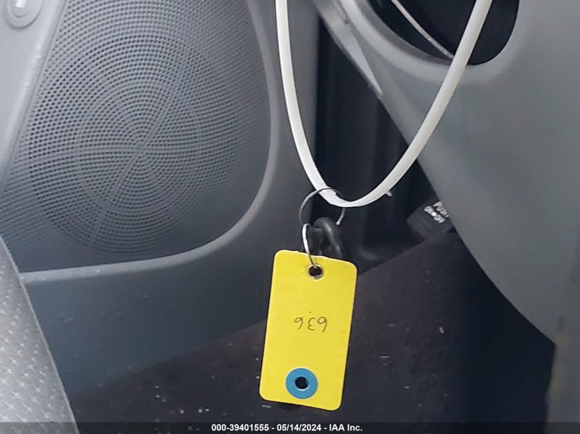 2012 Kia Sorento Lx VIN: 5XYKT3A12CG273903 Lot: 39401555