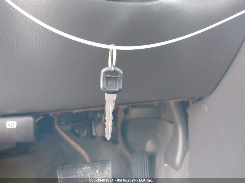 2004 Chevrolet Avalanche 1500 VIN: 3GNEK12T54G310165 Lot: 39401691