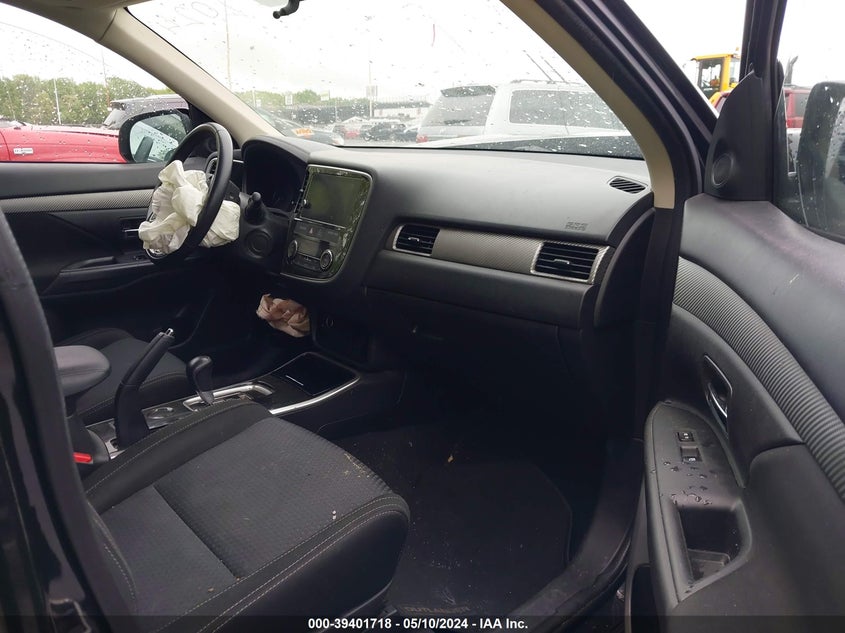 VIN JA4AD3A38JJ004273 2018 MITSUBISHI OUTLANDER SE