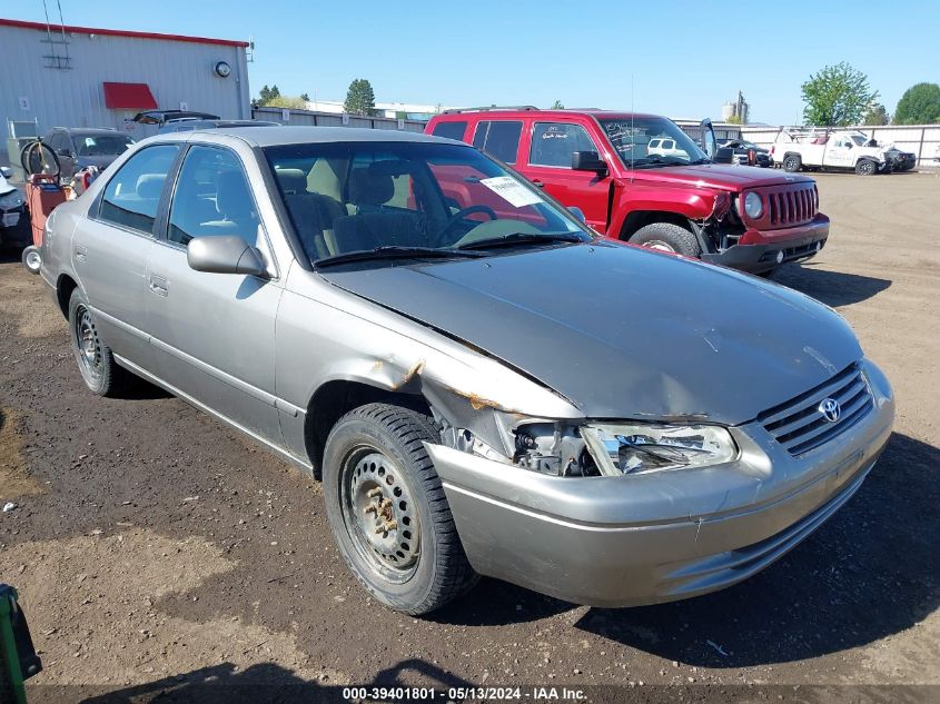 1998 Toyota Camry Le VIN: JT2BG22K2W0236200 Lot: 39401801