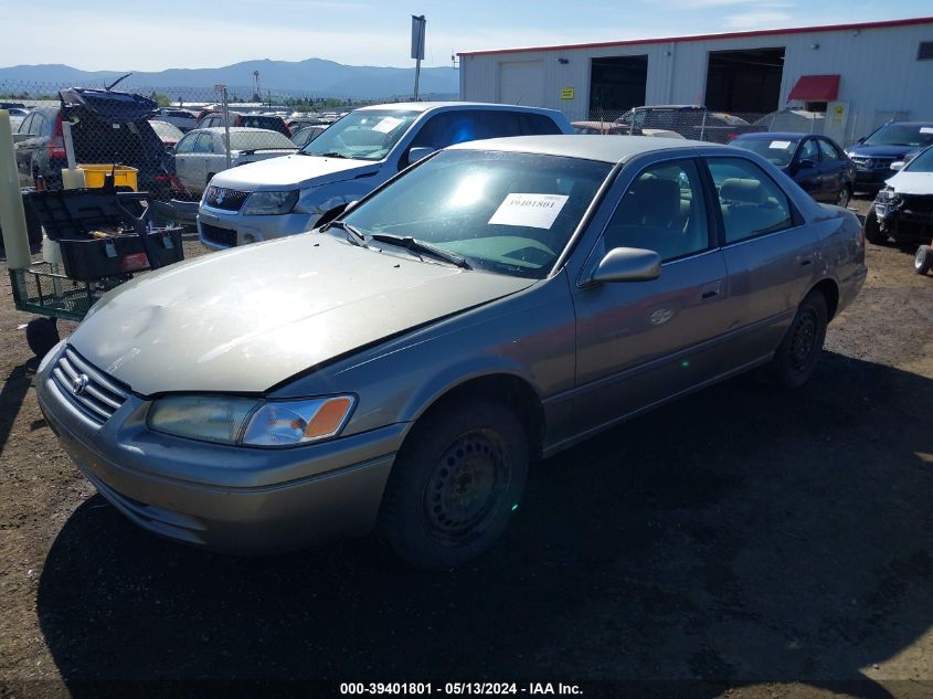 1998 Toyota Camry Le VIN: JT2BG22K2W0236200 Lot: 39401801