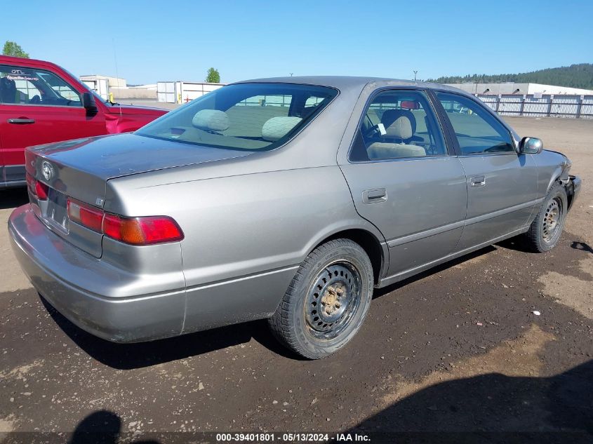 1998 Toyota Camry Le VIN: JT2BG22K2W0236200 Lot: 39401801