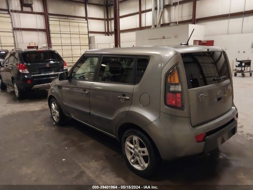 2011 Kia Soul + VIN: KNDJT2A2XB7307225 Lot: 39401964