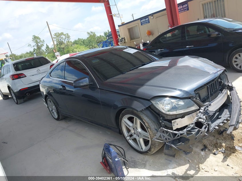 2014 MERCEDES-BENZ C 350 SPORT 4MATIC - WDDGJ8JB6EG247926