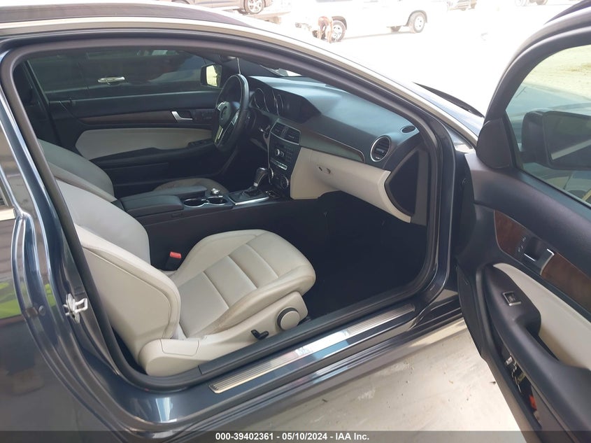 2014 MERCEDES-BENZ C 350 SPORT 4MATIC - WDDGJ8JB6EG247926