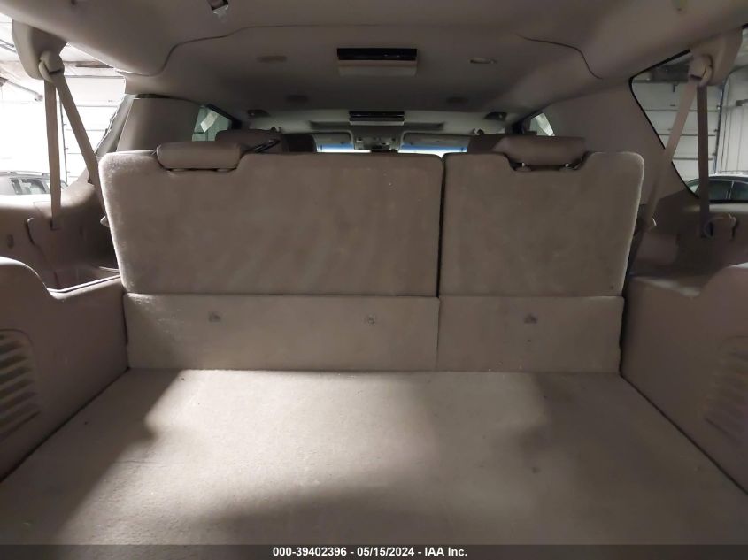 2015 Chevrolet Suburban 1500 Lt VIN: 1GNSKJKC2FR135881 Lot: 39402396