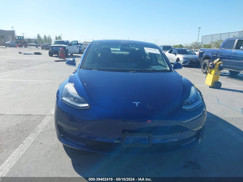 2018 Tesla Model 3 Long Range/Mid Range VIN: 5YJ3E1EA2JF011137 Lot: 39402419