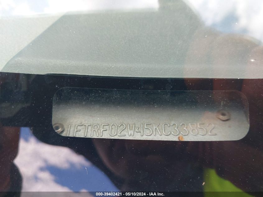 2005 Ford F-150 Stx/Xlt VIN: 1FTRF02W45KC33852 Lot: 39402421