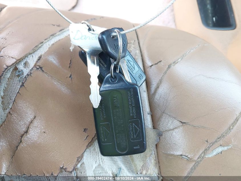 1996 Jeep Grand Cherokee Limited VIN: 1J4FX78S7TC372825 Lot: 39402474