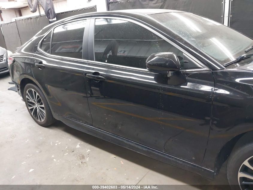 2019 Toyota Camry L/Le/Xle/Se/Xse VIN: 4T1B11HKXKU737635 Lot: 39402603