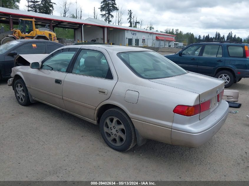 2000 Toyota Camry Le VIN: 4T1BG22K8YU925558 Lot: 39402634