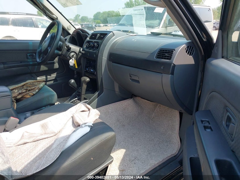 2004 Nissan Xterra Xe VIN: 5N1ED28Y74C669768 Lot: 39402651