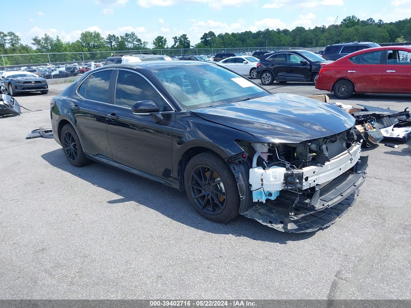 2021 TOYOTA CAMRY  (VIN: 4T1R11AKXMU447620)