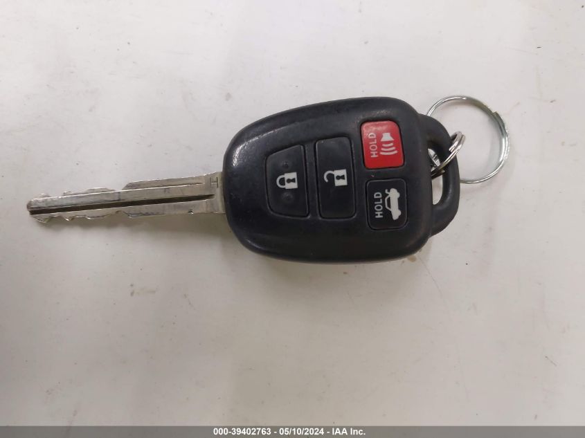 2014 Toyota Corolla Le VIN: 5YFBURHE1EP111610 Lot: 39402763