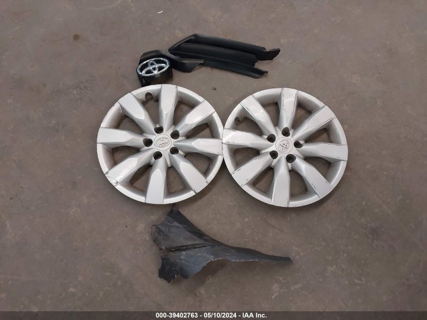 2014 Toyota Corolla Le VIN: 5YFBURHE1EP111610 Lot: 39402763