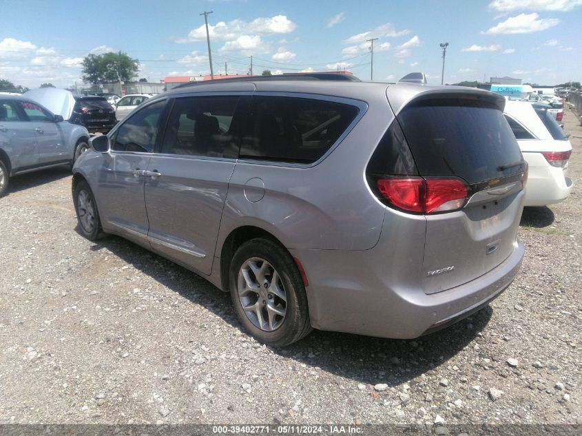 2017 Chrysler Pacifica Touring-L VIN: 2C4RC1BG8HR735101 Lot: 39402771