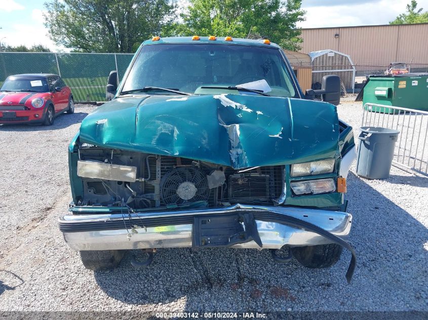 1996 GMC Suburban K2500 VIN: 1GKGK26J5TJ726749 Lot: 39403142