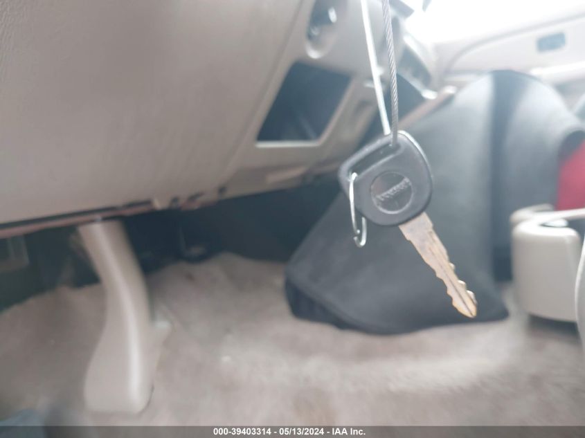 2004 Chevrolet Silverado 1500 Ls VIN: 2GCEC19V341197676 Lot: 39403314