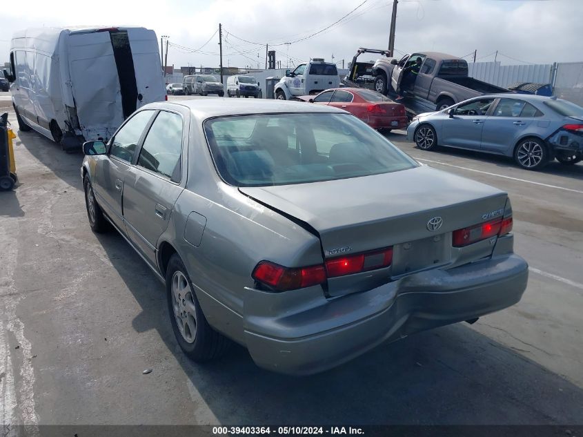 1999 Toyota Camry Le V6 VIN: JT2BF28K2X0158464 Lot: 39403364