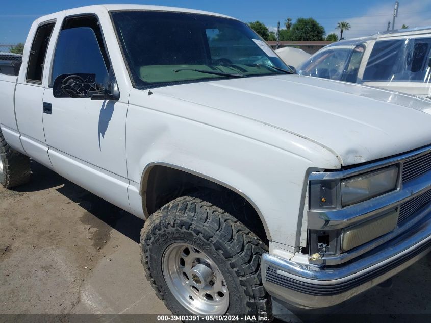 1998 Chevrolet K1500 Fleetside VIN: 1GCEK19R2WE156950 Lot: 39403391