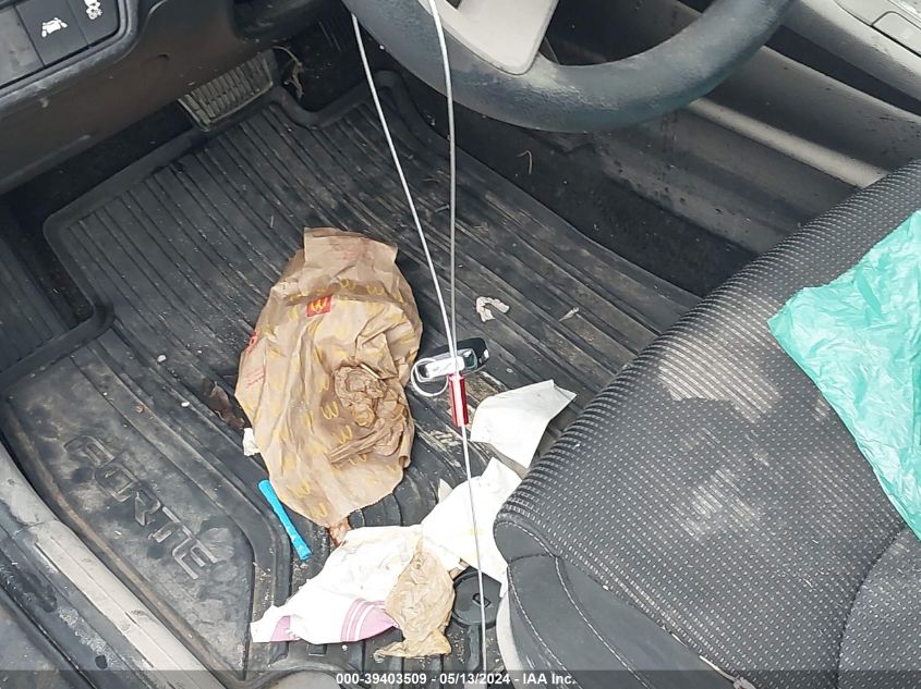 2019 Kia Forte Lxs VIN: 3KPF24AD2KE055945 Lot: 39403509