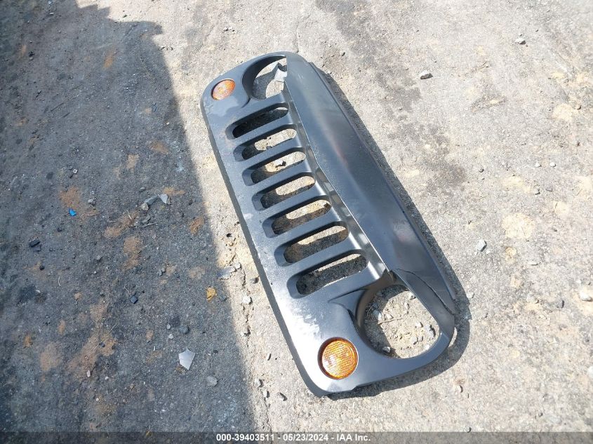 2011 Jeep Wrangler Unlimited Sport VIN: 1J4BA3H17BL598331 Lot: 39403511