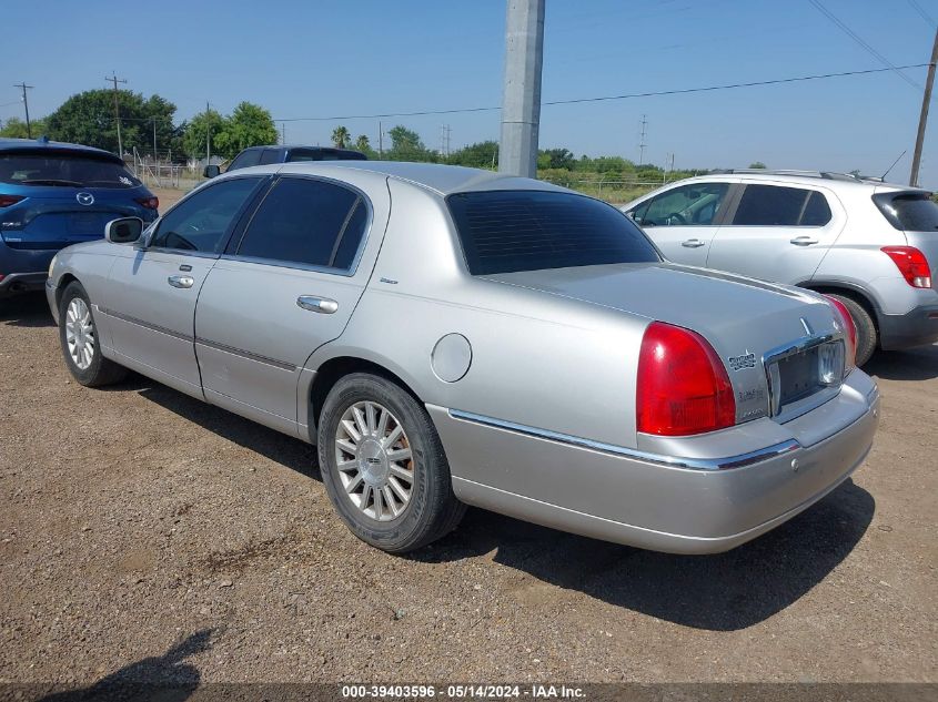 2004 Lincoln Town Car Ultimate VIN: 1LNHM83W24Y676605 Lot: 39403596