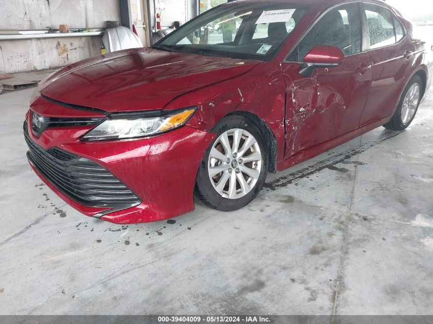 2018 Toyota Camry Le VIN: 4T1B11HK8JU553826 Lot: 39404009