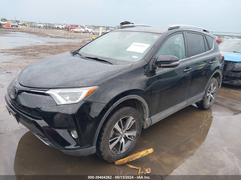 VIN 2T3WFREV1JW475039 2018 TOYOTA RAV4 XLE