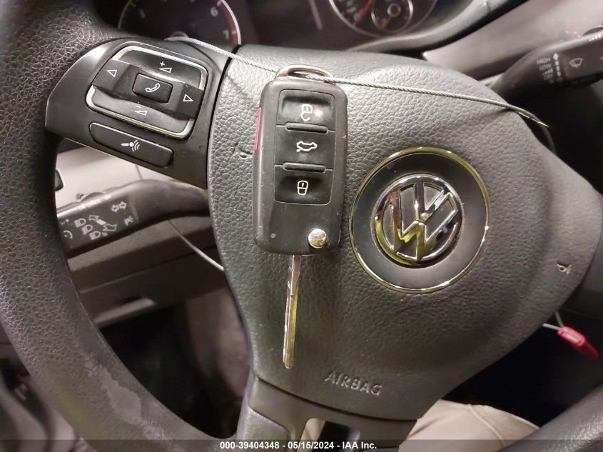 2013 VOLKSWAGEN PASSAT 2.5L S - 1VWAH7A35DC098572