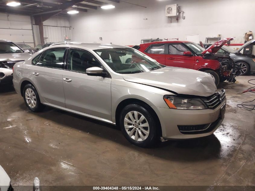 2013 Volkswagen Passat 2.5L S VIN: 1VWAH7A35DC098572 Lot: 39404348