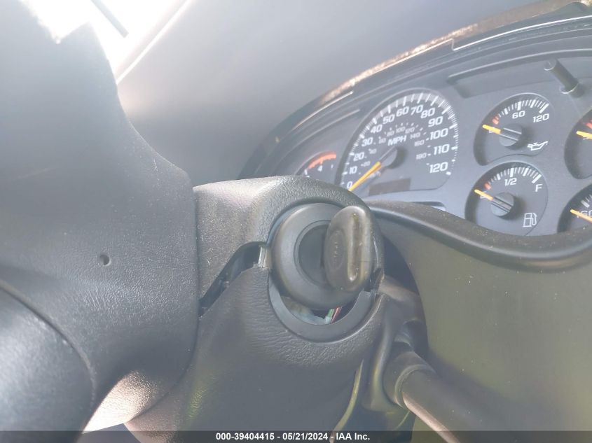 2005 GMC Sierra 2500Hd Slt VIN: 1GTHK23245F850045 Lot: 39404415