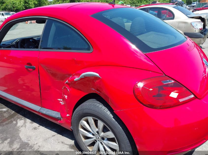 2013 Volkswagen Beetle 2.5L Entry VIN: 3VWFP7AT5DM669632 Lot: 39404437