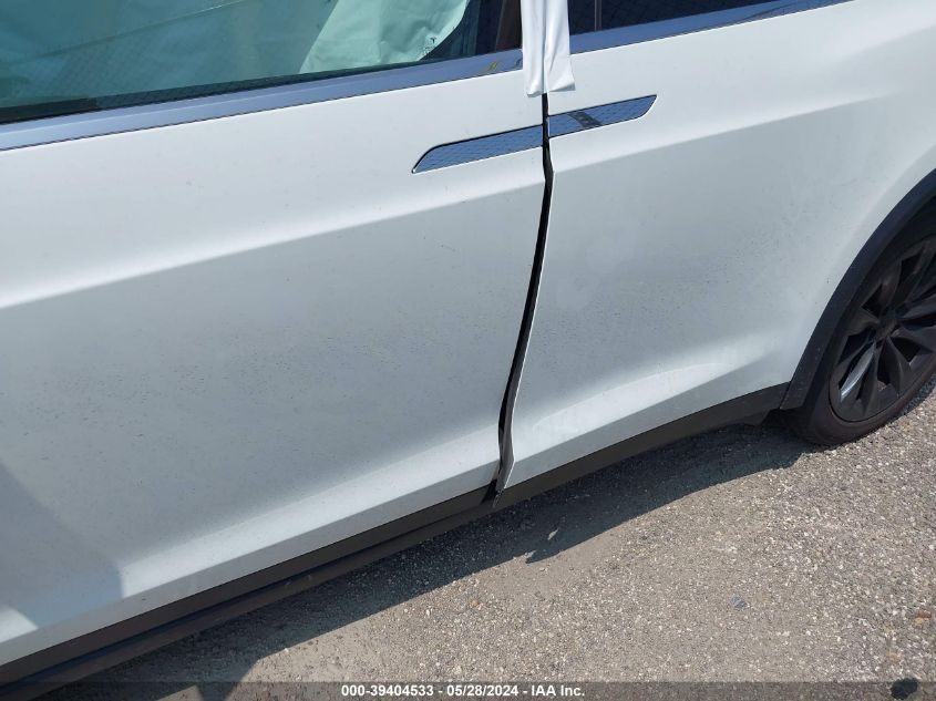 2017 Tesla Model X VIN: 5YJXCBE21HF039348 Lot: 39404533