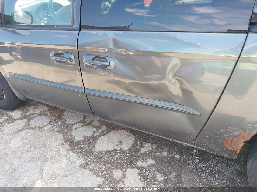 2003 Chrysler Town & Country VIN: 2C4GP24383R289472 Lot: 39404571