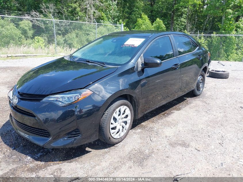 2018 Toyota Corolla Le VIN: 5YFBURHE5JP797497 Lot: 39404638