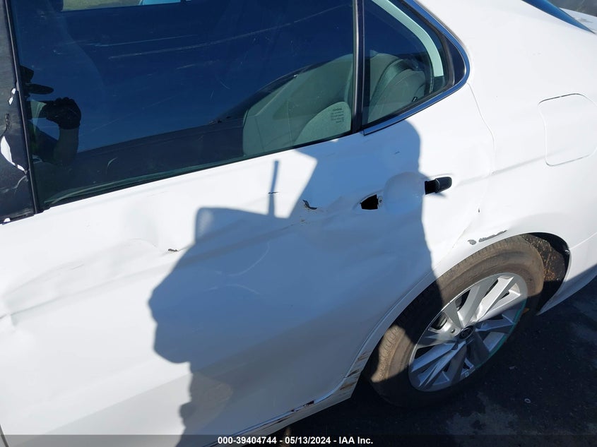 2024 TOYOTA CAMRY LE - 4T1C11AK1RU900021