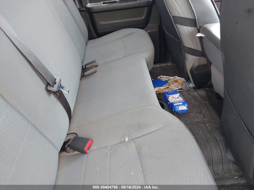 2017 Ram 1500 Express Quad Cab 4X4 6'4 Box VIN: 1C6RR7FT4HS837946 Lot: 39404795