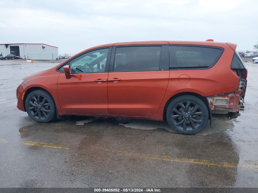 2018 Chrysler Pacifica Touring Plus VIN: 2C4RC1FG0JR197963 Lot: 39405092