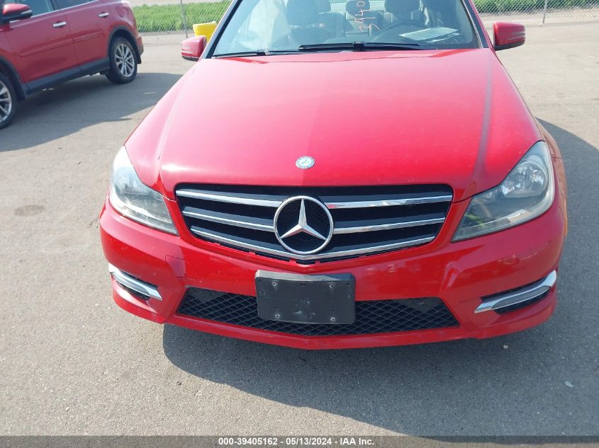 2014 Mercedes-Benz C 300 Luxury 4Matic/Sport 4Matic VIN: WDDGF8AB3ER311345 Lot: 39405162