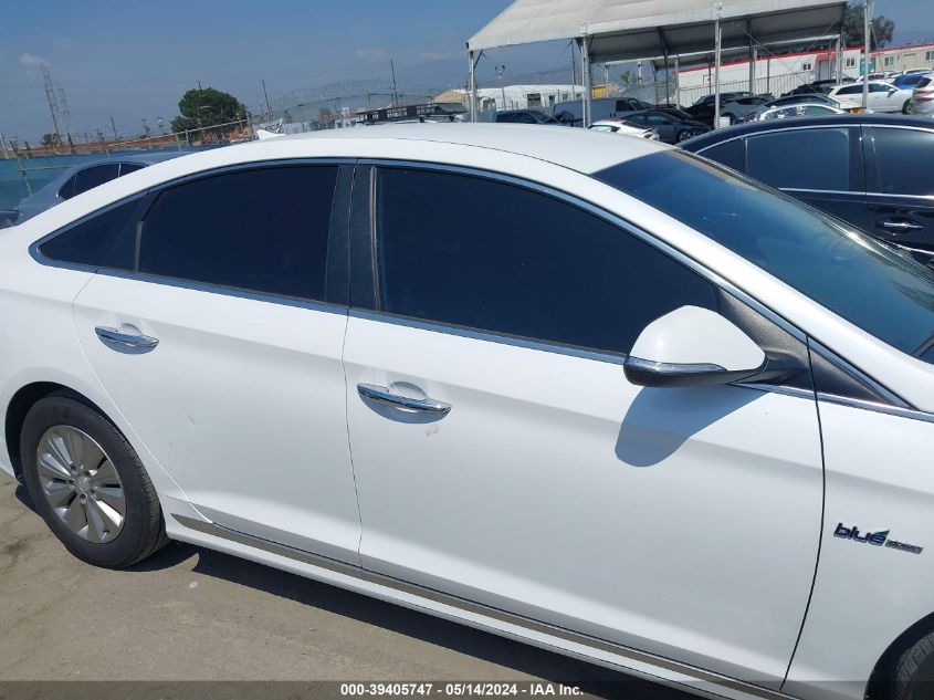 2017 Hyundai Sonata Hybrid Se VIN: KMHE24L3XHA061208 Lot: 39405747